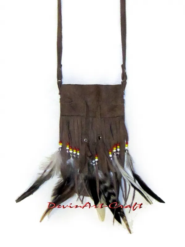 Medicine Bag Feather 800